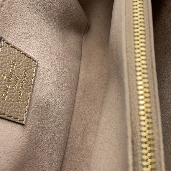 LOUIS VUITTON Pochette Metis EW Monogram Empreinte Leather Tourterelle Claim... - Picture 10 of 15